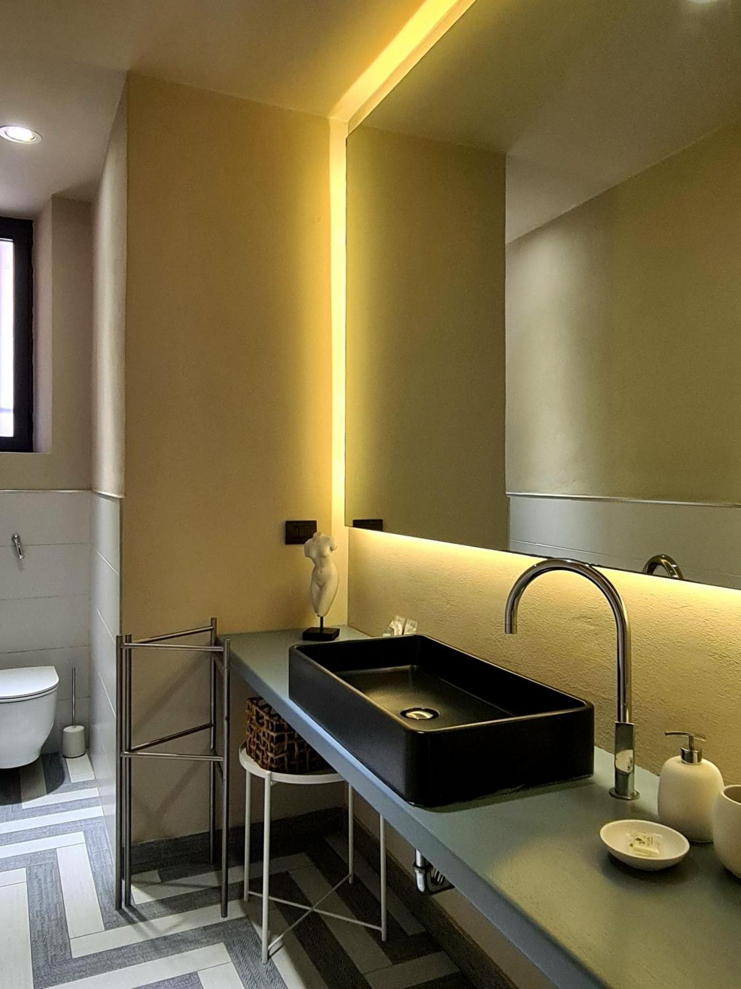 Serendipity Rooms - Navigli มิลาน ภายนอก รูปภาพ